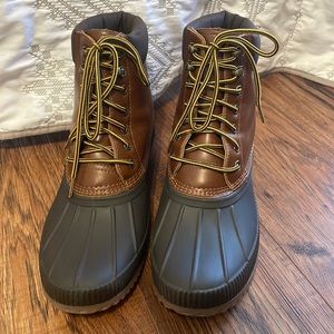 •Tommy Hilfiger Duck Boots•